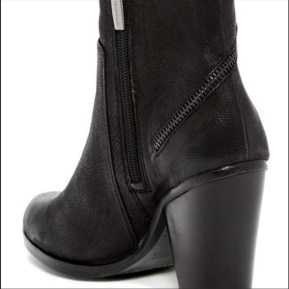 Vince Camuto Hinnegan Black Leather Ankle Boot 7.5 - Picture 2 of 8